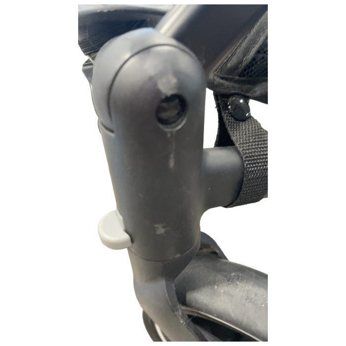 Shop Maxi-Cosi Maxi-Taxi XT Ultra Compact Car Seat Caddy, 2021 at GoodBuy Gear