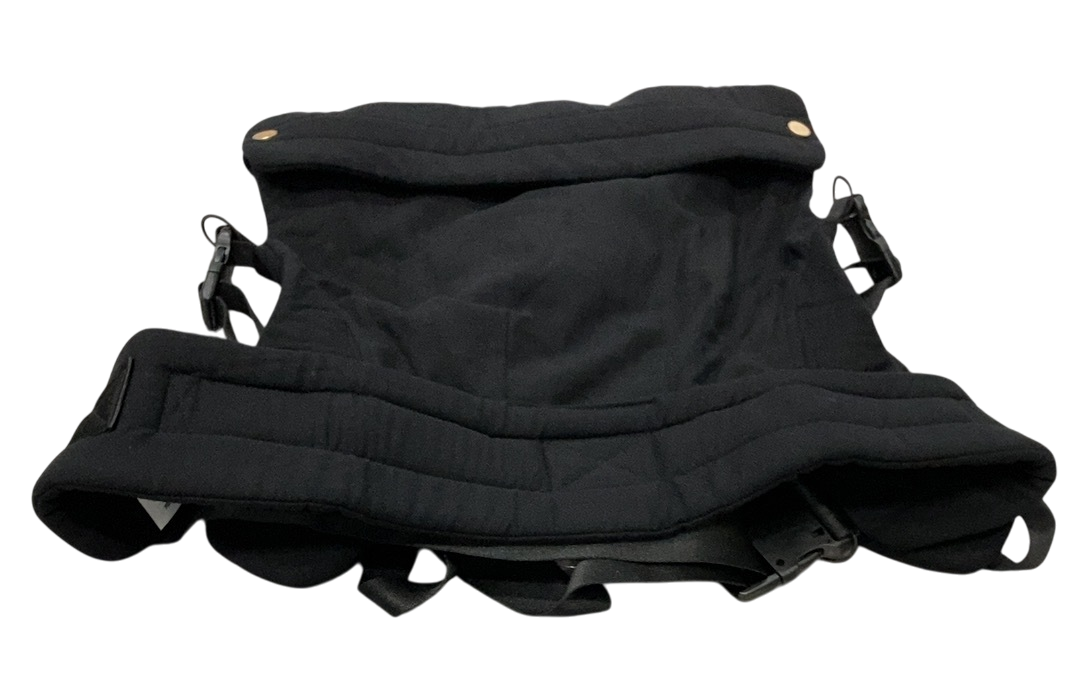 Shop Mabē The Monarch Carrier, Ebony at GoodBuy Gear