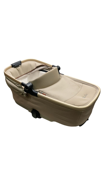 Shop Silver Cross Reef Bassinet, 2023, Stone at GoodBuy Gear