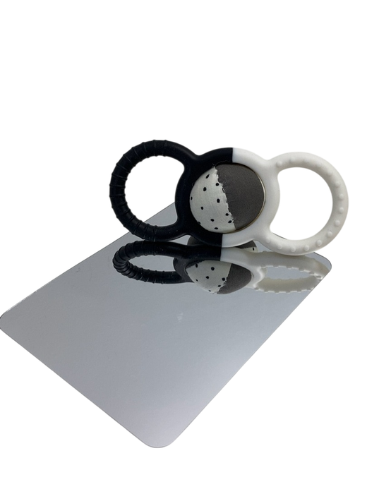 Shop Lovevery The Looker Play Kit at GoodBuy Gear