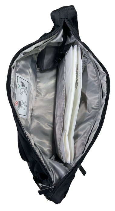 Shop Doona Essentials Bag, Nitro black at GoodBuy Gear