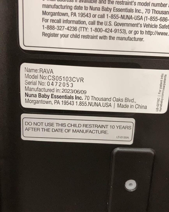 Nuna RAVA Convertible Car Seat, Caviar, 2023