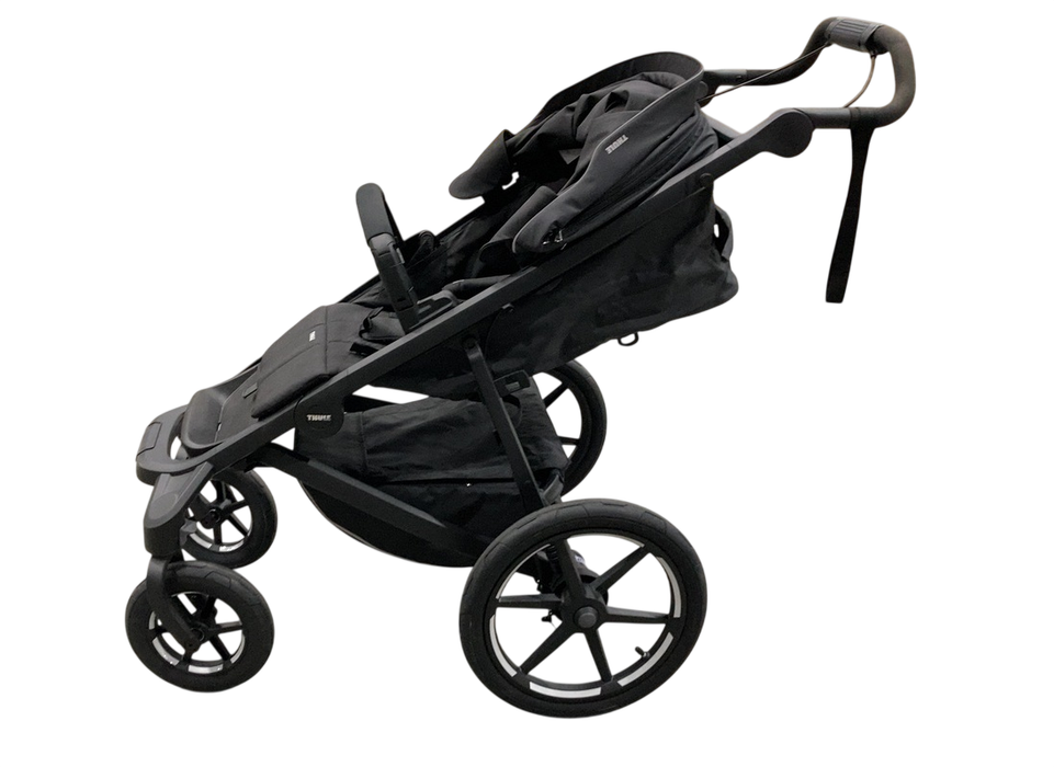 Shop Thule Urban Glide 4-Wheel Stroller, 2024, Black, Click In Buckle at GoodBuy Gear