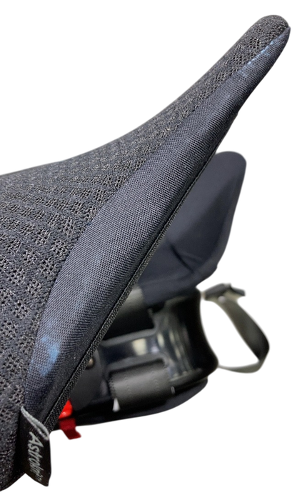 Shop WAYB Pico Portable Car Seat Bundle, 2022, Jet, with Carry Bag at GoodBuy Gear