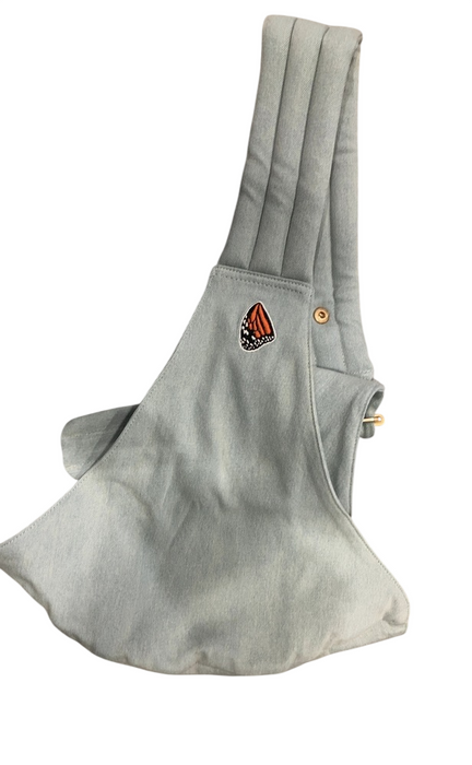 Shop Mabē The Monarch Toddler Sling, Dream Wash Denim at GoodBuy Gear