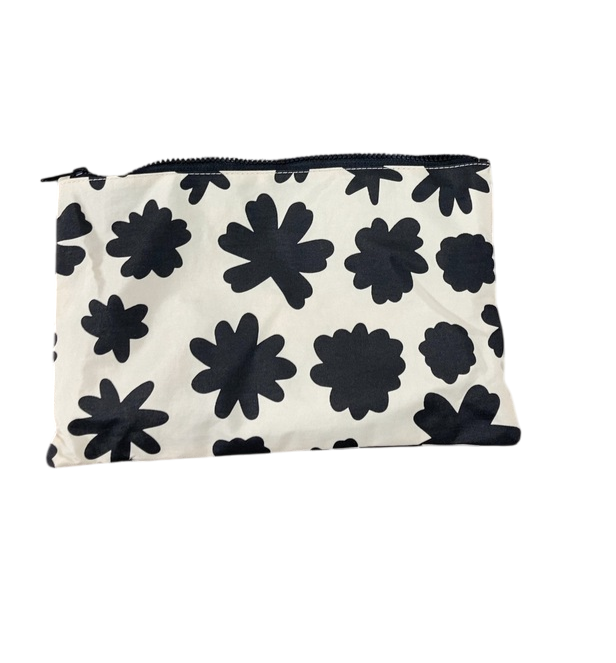 Shop Storq Packable Park Carryall, Chamomiles at GoodBuy Gear