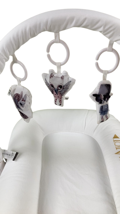 Shop DockATot Deluxe+ Dock with Toy Arch, Pristine White, White Arch w/ Cloud Friends at GoodBuy Gear