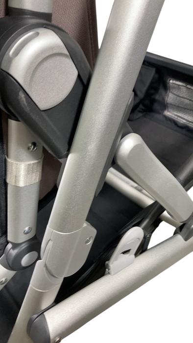 Shop UPPAbaby VISTA V2 Stroller, 2023, Theo (Dark Taupe) at GoodBuy Gear