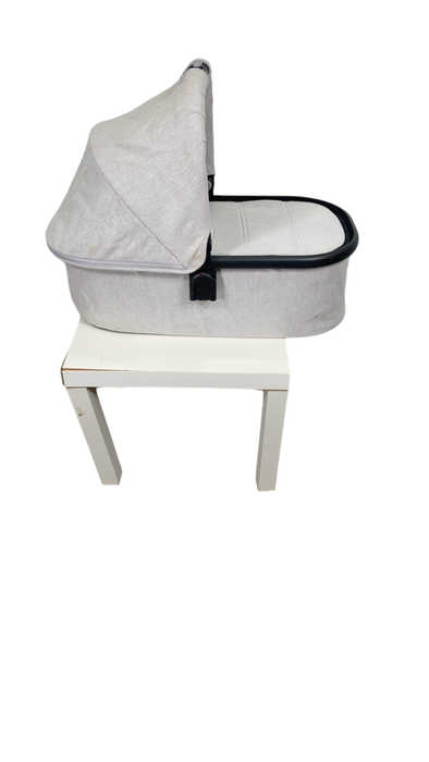 Shop UPPAbaby V2 Bassinet, Anthony (White & Grey Chenille) at GoodBuy Gear