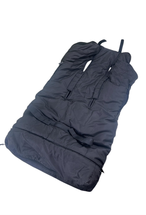 Shop MacLaren Expandable Footmuff, Black at GoodBuy Gear
