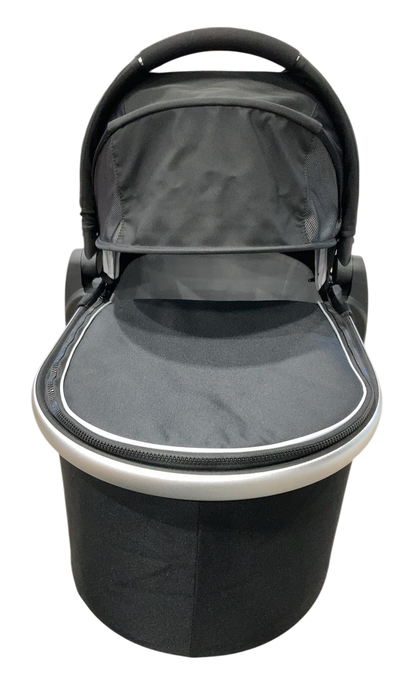 Shop Mockingbird Bassinet 2.0, Black at GoodBuy Gear