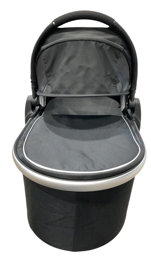 Shop Mockingbird Bassinet 2.0, Black at GoodBuy Gear