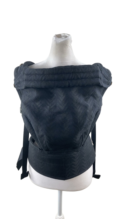 Shop Artipoppe Zeitgeist Cotton Carrier, Arrow Zorro at GoodBuy Gear