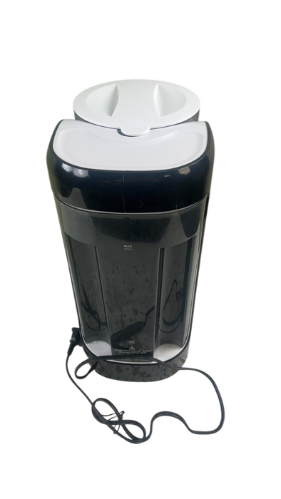 Shop Baby Brezza Formula Pro Advanced Baby Formula Dispenser, White on Black at GoodBuy Gear
