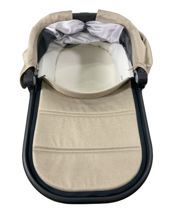 Shop UPPAbaby VISTA V2 Stroller, 2024, Liam (Oat Melange/Carbon) at GoodBuy Gear