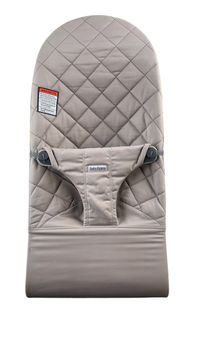 Shop BabyBjorn Bouncer Bliss, Dark Gray Frame, Sand Gray Cotton Classic Quilt at GoodBuy Gear