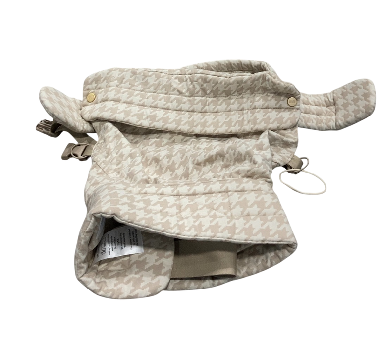 Shop Mabē The Monarch Carrier, Houndstooth at GoodBuy Gear