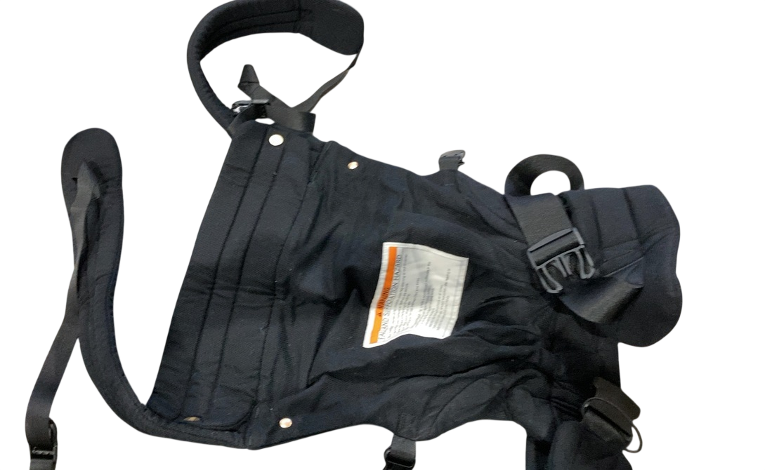 Shop Mabē The Monarch Carrier, Ebony at GoodBuy Gear