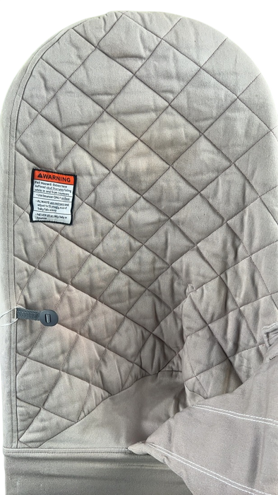 Shop BabyBjorn Bouncer Bliss, Dark Gray Frame, Sand Gray Cotton Classic Quilt at GoodBuy Gear
