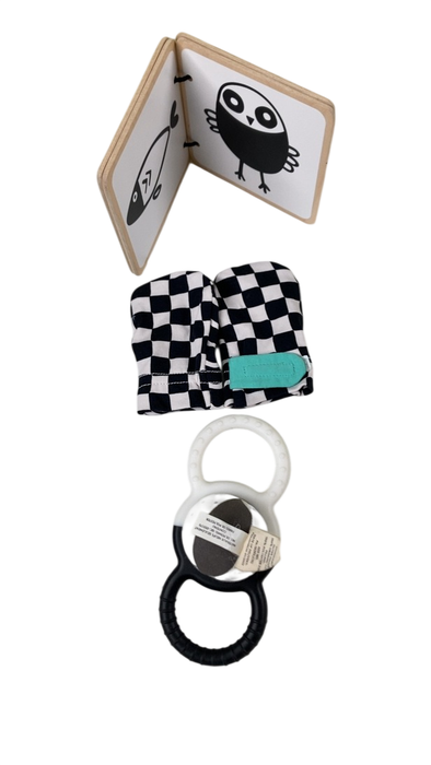 Shop Lovevery The Looker Play Kit, Multicolor at GoodBuy Gear
