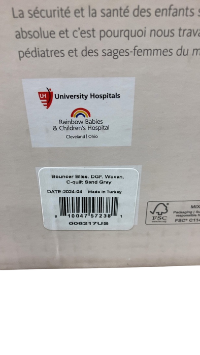 Shop BabyBjorn Bouncer Bliss, Dark Gray Frame, Sand Gray Cotton Classic Quilt at GoodBuy Gear