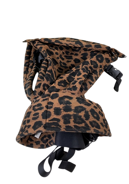 Shop Artipoppe Zeitgeist Cotton Carrier, Leopard Classic at GoodBuy Gear