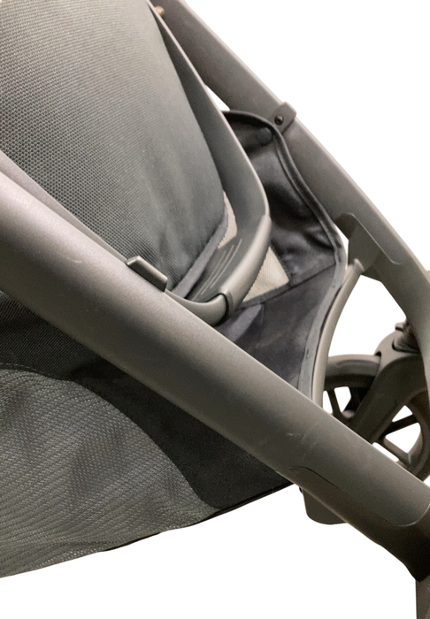 Shop UPPAbaby VISTA V2 Stroller, 2023, Greyson (Charcoal Melange) at GoodBuy Gear