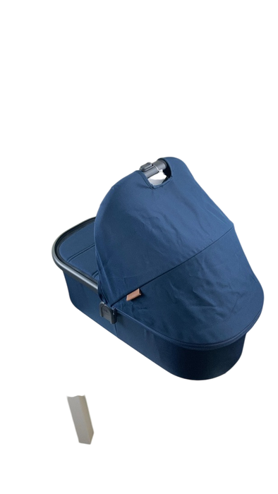 Shop UPPAbaby V2 Bassinet, Noa (Navy) at GoodBuy Gear