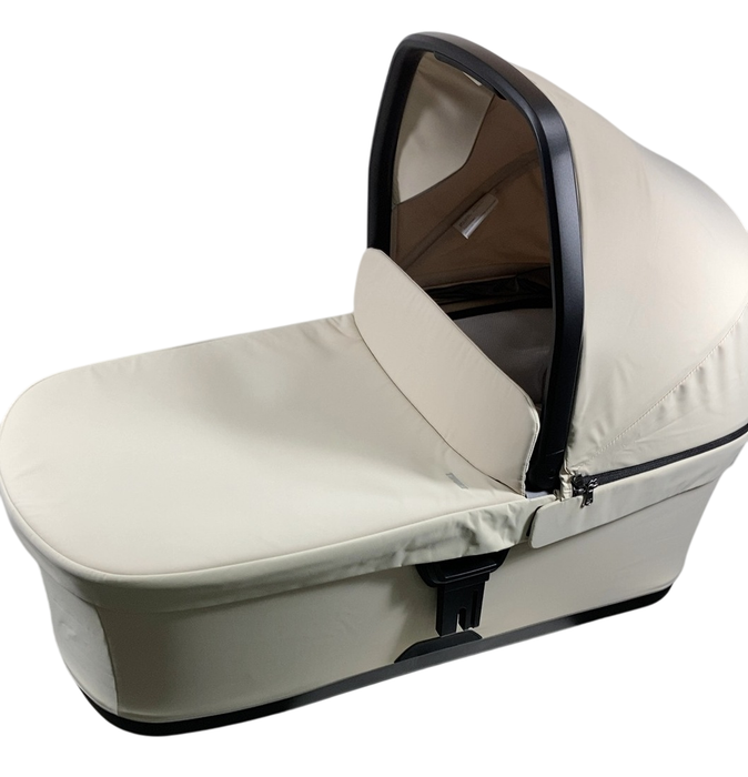 Shop Thule Urban Glide Bassinet, 2023, Soft Beige at GoodBuy Gear