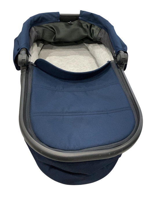 Shop UPPAbaby V2 Bassinet, Noa (Navy) at GoodBuy Gear