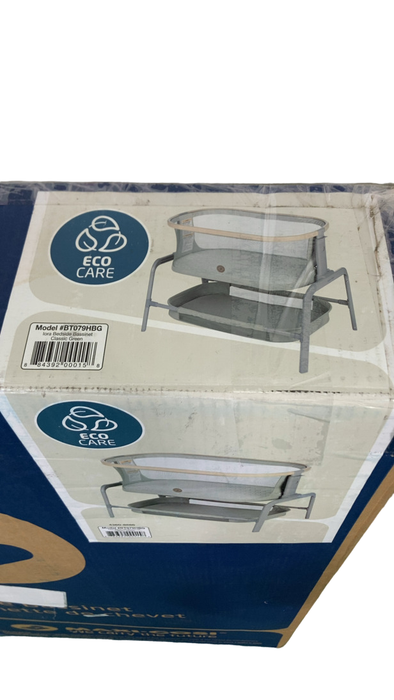Shop Maxi-Cosi Iora Bedside Bassinet, Classic Green at GoodBuy Gear