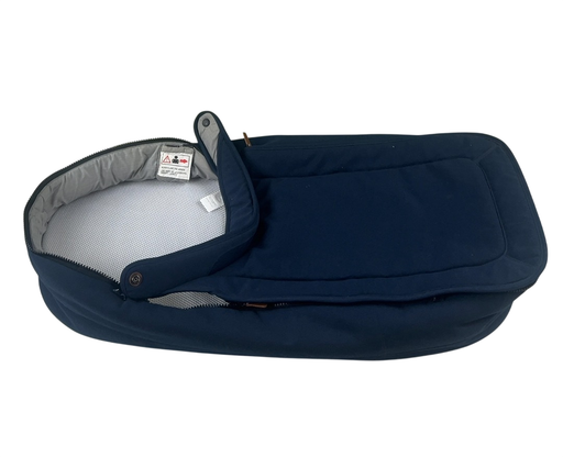 Shop Joolz Geo Carrycot, Navy at GoodBuy Gear