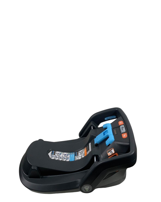 Shop UPPAbaby MESA V2 Infant Car Seat, 2023, Jake (Black) at GoodBuy Gear