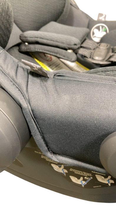 Shop UPPAbaby MESA V2 Infant Car Seat, 2023, Jake (Black) at GoodBuy Gear