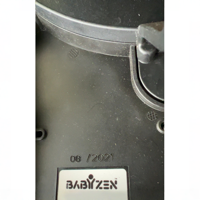 Shop Babyzen YOYO2 Complete Stroller, 2021, White with Air France Edition at GoodBuy Gear