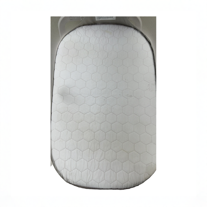 Shop Maxi-Cosi Iora Bedside Bassinet, Classic Oat at GoodBuy Gear