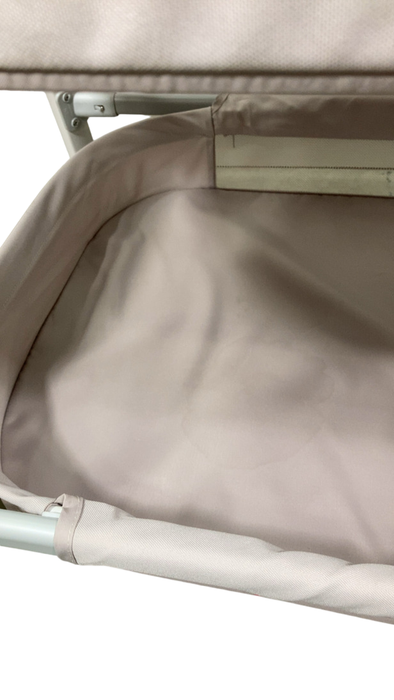 Shop Maxi-Cosi Iora Bedside Bassinet, Horizon Sand at GoodBuy Gear