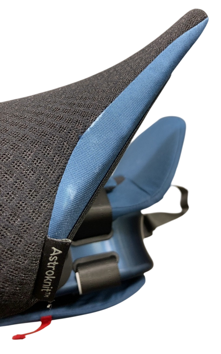 Shop WAYB Pico Portable Car Seat, 2022, Midnight Sky at GoodBuy Gear