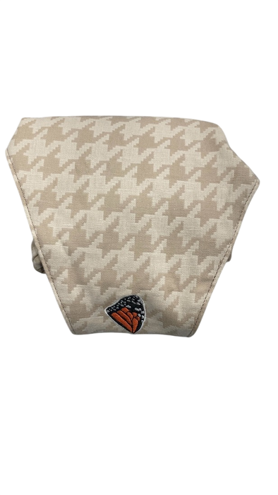 Shop Mabē The Monarch Toddler Sling, Houndstooth at GoodBuy Gear
