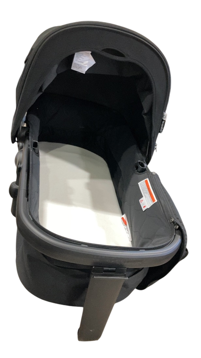 Shop Bugaboo Kangaroo Bassinet, Midnight Black at GoodBuy Gear