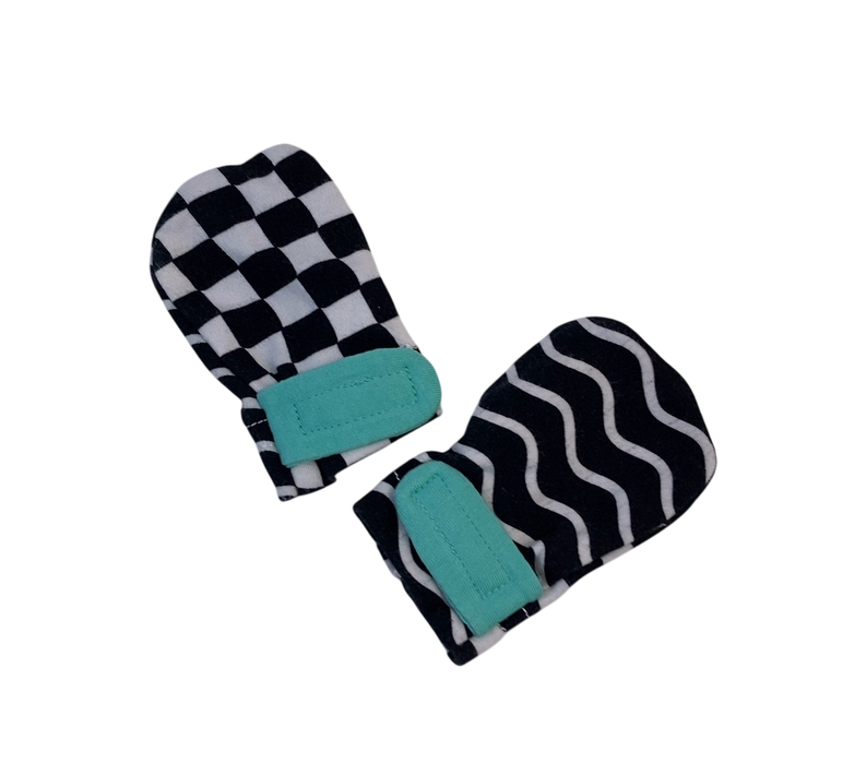 Shop Lovevery The Looker Play Kit at GoodBuy Gear