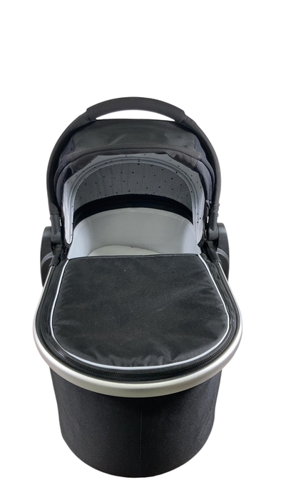 Shop Mockingbird Bassinet 2.0, Black at GoodBuy Gear
