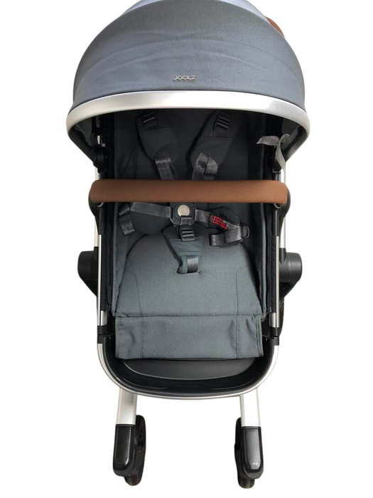 Shop Joolz Day 3 Stroller, 2019, Gorgeous Grey at GoodBuy Gear