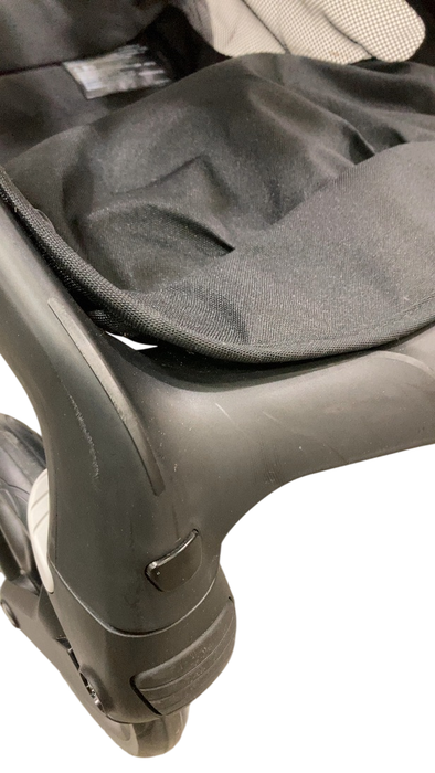 Shop Bugaboo Fox 5 Stroller, 2023, Black, Midnight Black at GoodBuy Gear