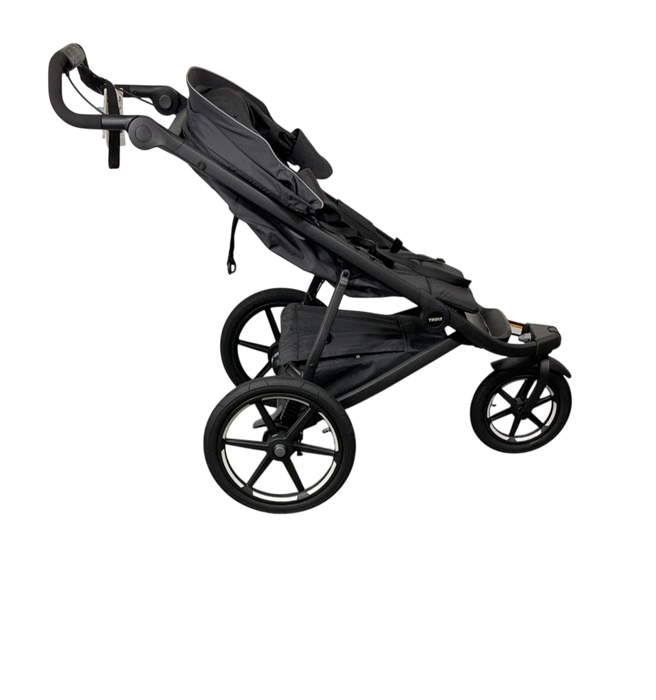 Shop Thule Urban Glide 3 Stroller, 2024, Black on Black, Click In Buckle at GoodBuy Gear