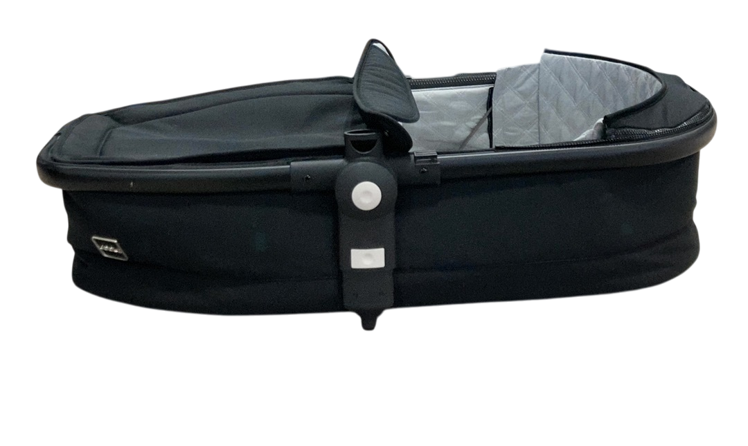 Shop Joolz Geo 2 Earth Upper Carrycot, Noir at GoodBuy Gear