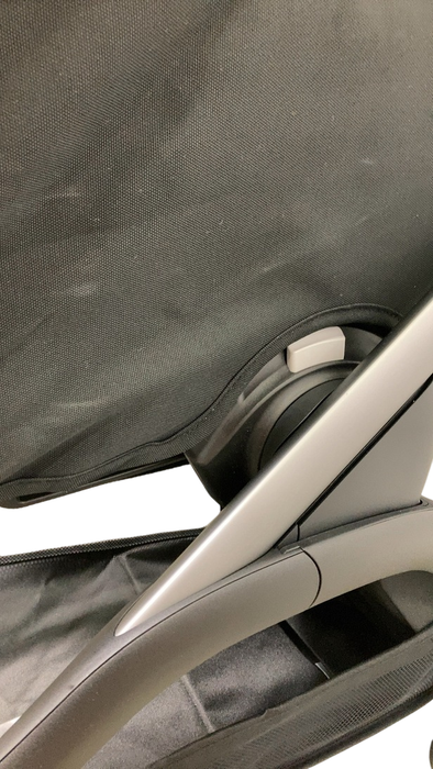 Shop Bugaboo Dragonfly Bassinet and Seat Stroller, Midnight Black, Graphite, Skyline Blue, 2024 HIDDEN SEAT REQ 5.19 at GoodBuy Gear