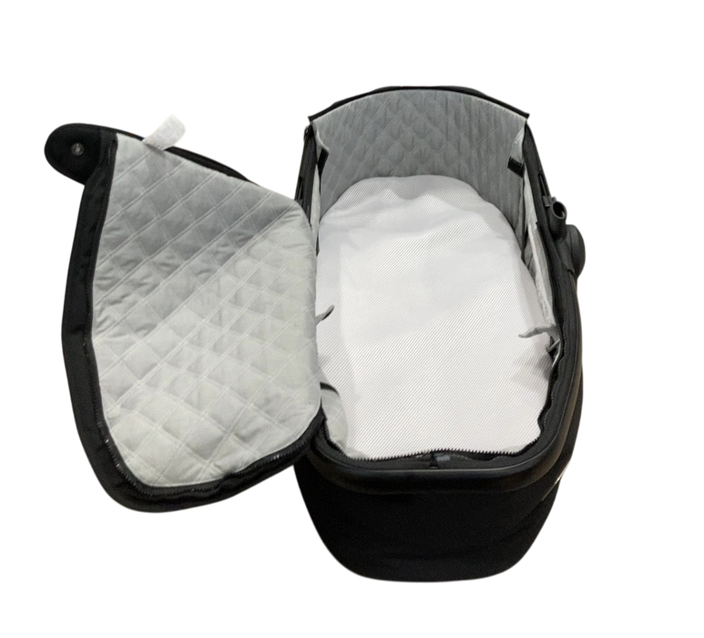 Shop Joolz Geo 2 Earth Upper Carrycot, Noir at GoodBuy Gear