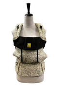 used Lillebaby Complete All Seasons Baby Carrier, Salt and Pepper