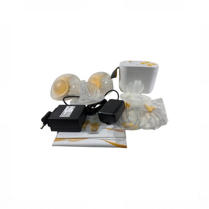 Shop Medela Pump In Style with MaxFlow, with Collection Cups at GoodBuy Gear